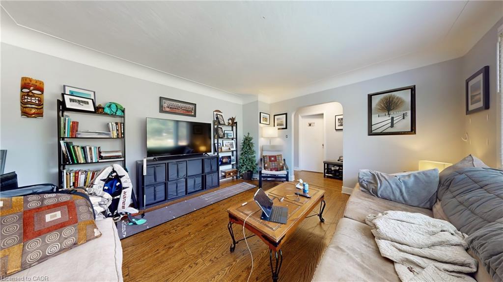 1306-08 Leighland Road, Burlington, ON - Indoor Photo Showing Living Room