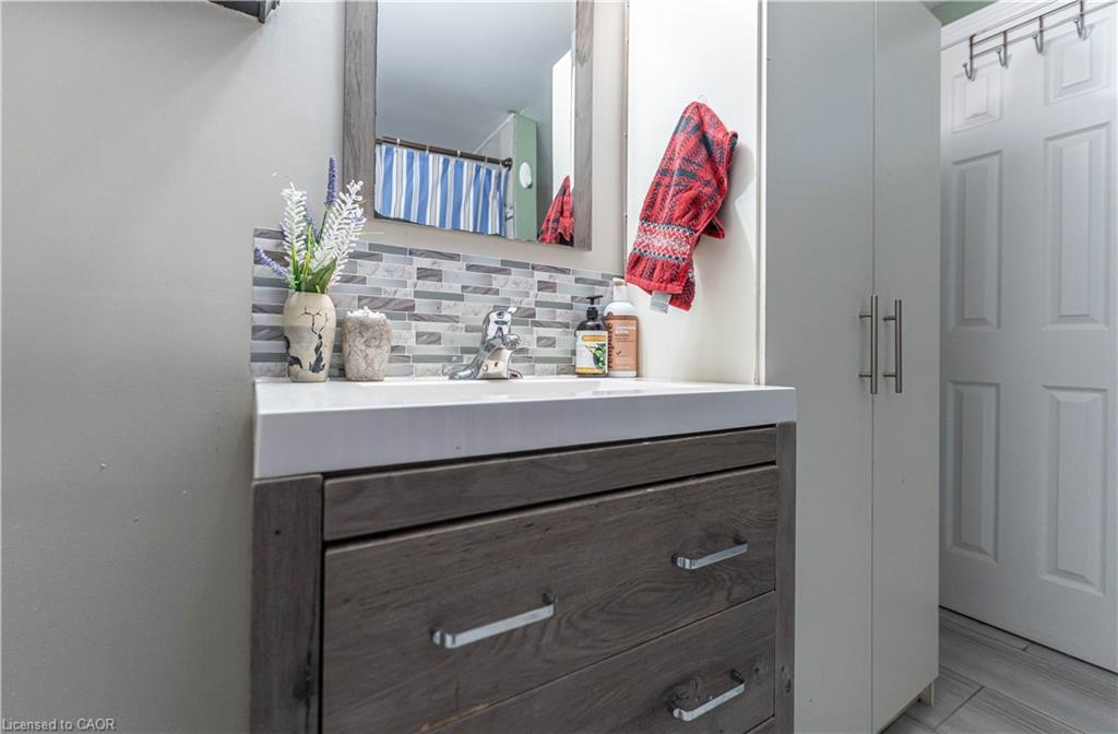 2-185 Bellingham Drive, Hamilton, ON - Indoor