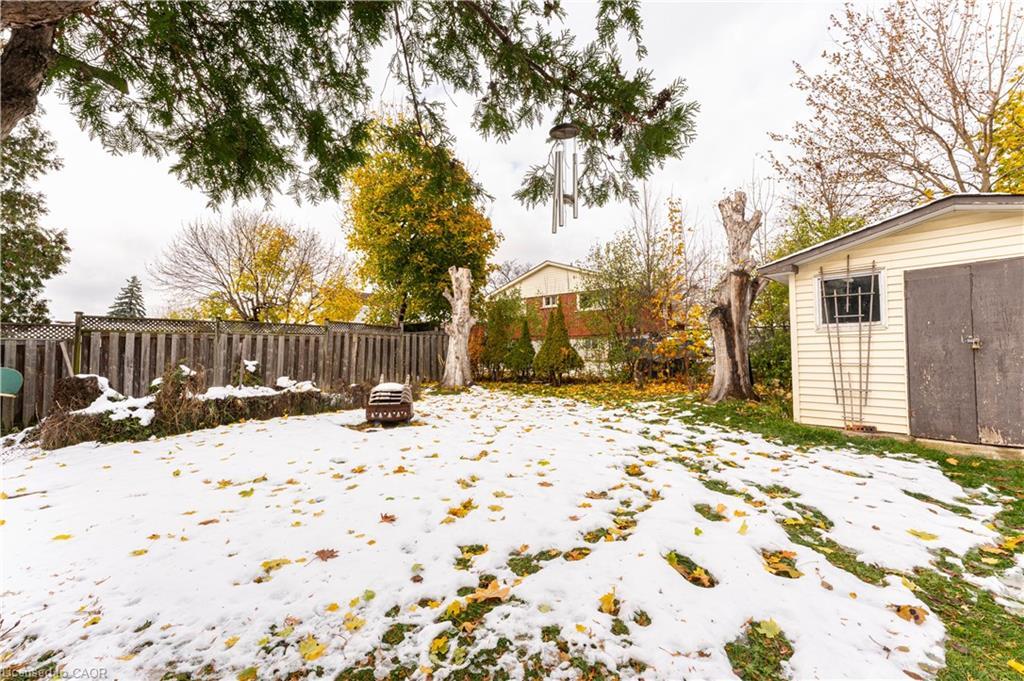 2-185 Bellingham Drive, Hamilton, ON - Outdoor
