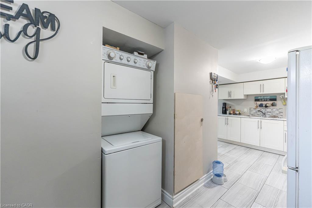 2-185 Bellingham Drive, Hamilton, ON - Indoor Photo Showing Laundry Room