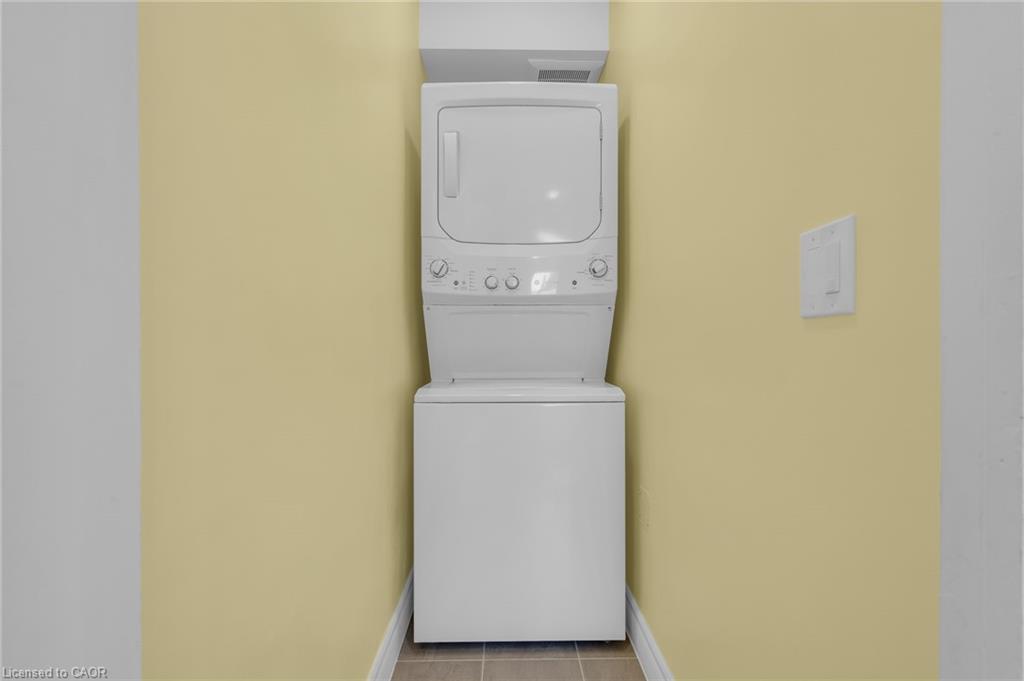 2-229 Geneva Street, St. Catharines, ON - Indoor Photo Showing Laundry Room