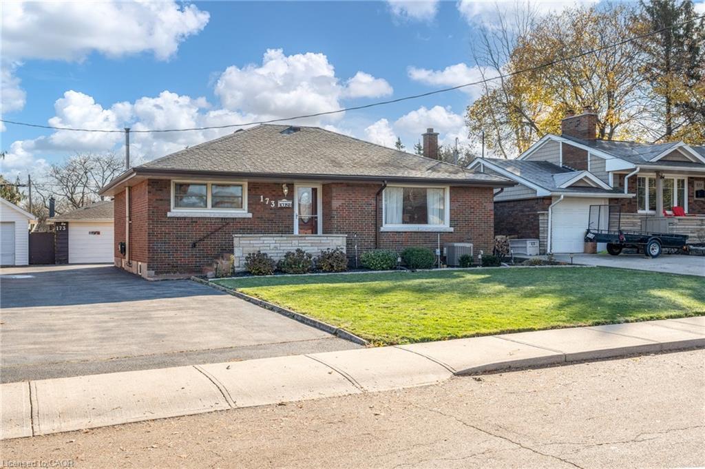 173 West 23Rd Street, Hamilton, ON - Outdoor With Facade
