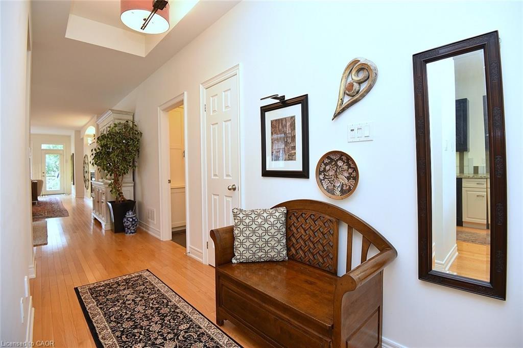 35 Riding Park Place, Dundas, ON - Indoor Photo Showing Other Room