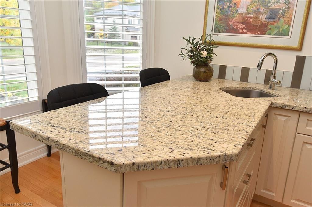 35 Riding Park Place, Dundas, ON - Indoor Photo Showing Other Room