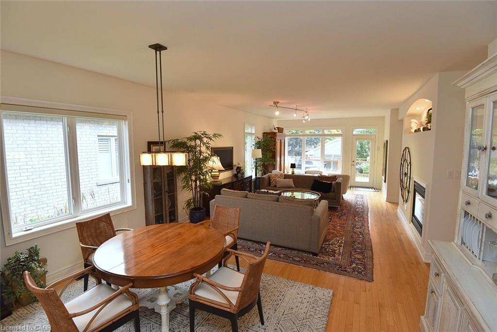 35 Riding Park Place, Dundas, ON - Indoor