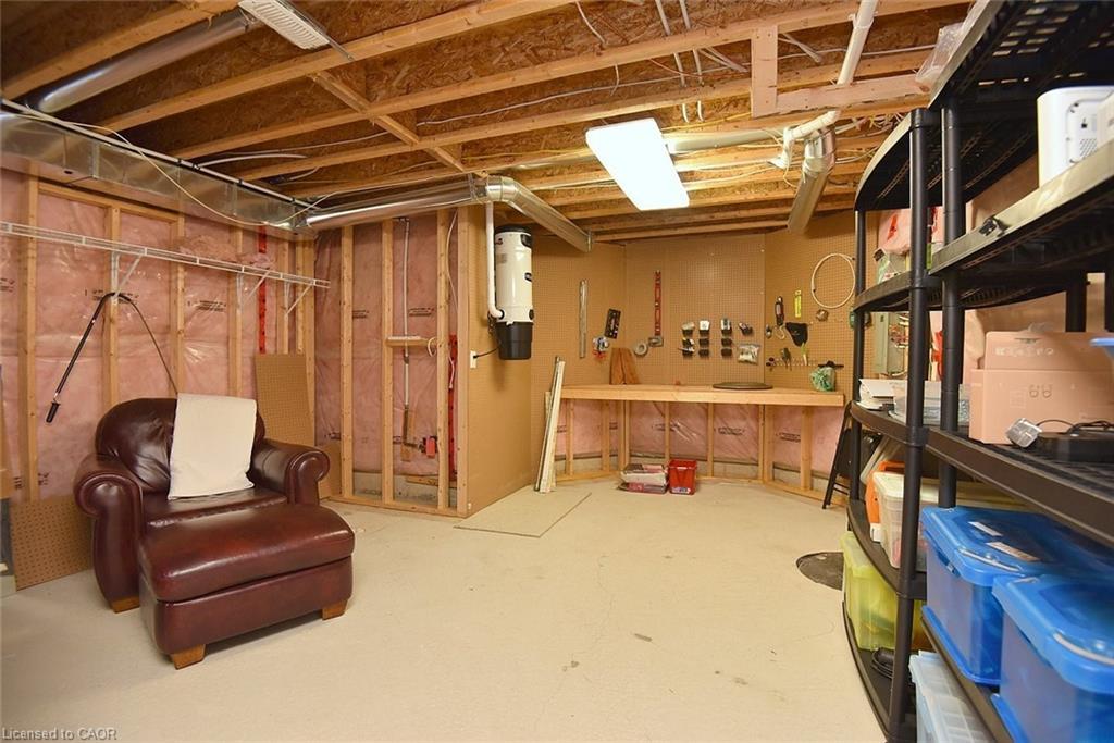 35 Riding Park Place, Dundas, ON - Indoor Photo Showing Basement