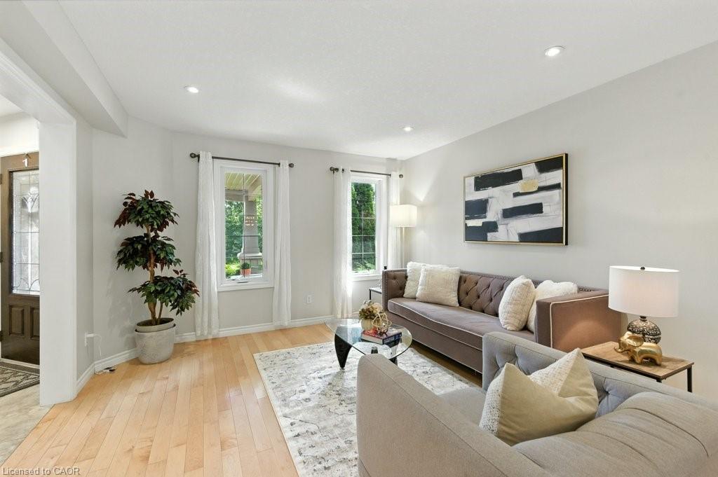 120 Spencer Drive, Elora, ON - Indoor Photo Showing Living Room
