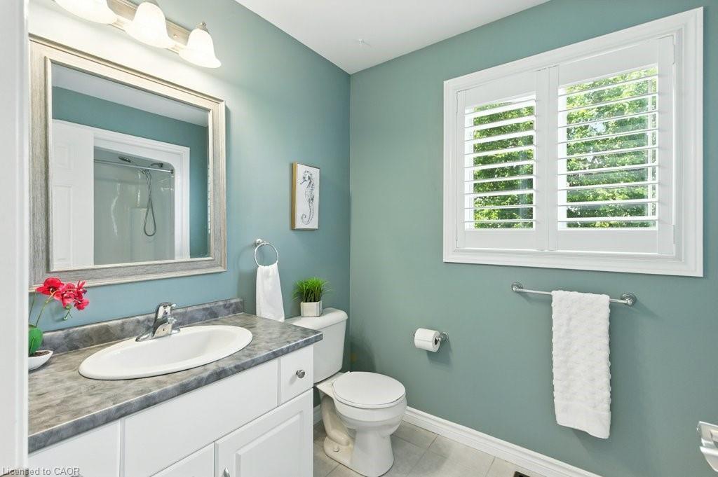 120 Spencer Drive, Elora, ON - Indoor Photo Showing Bathroom