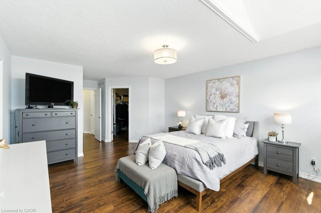120 Spencer Drive, Elora, ON - Indoor Photo Showing Bedroom