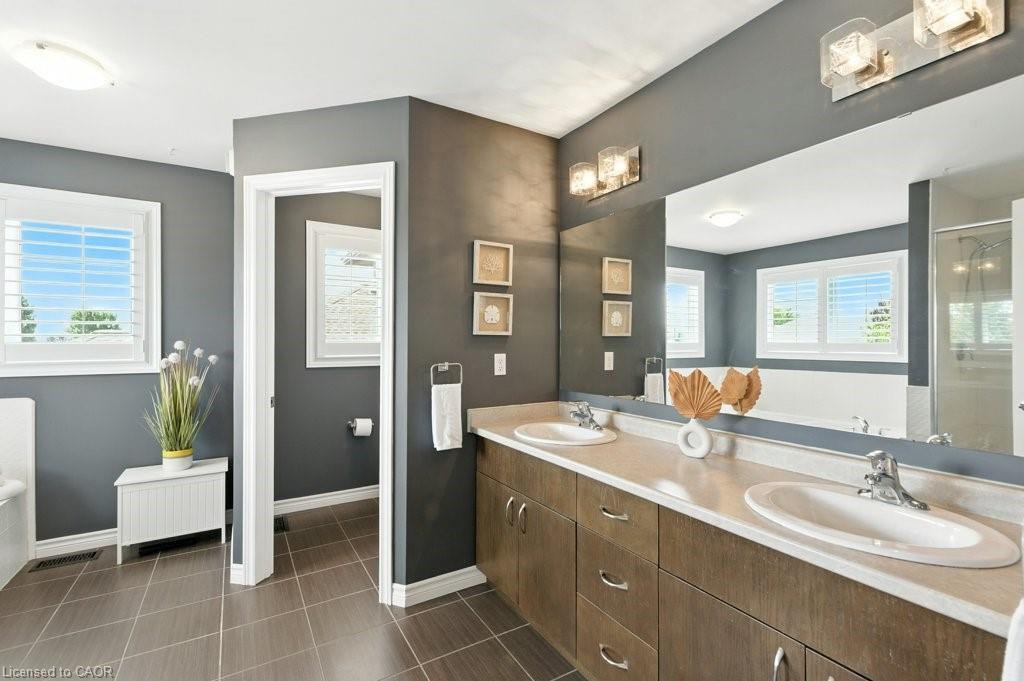 120 Spencer Drive, Elora, ON - Indoor Photo Showing Bathroom