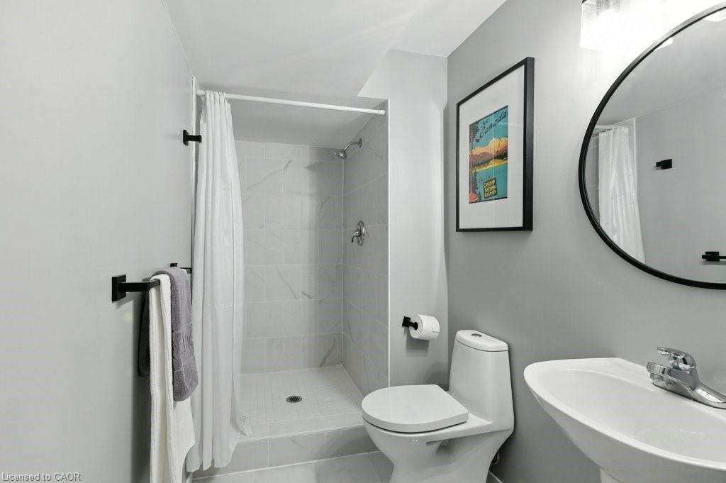 120 Spencer Drive, Elora, ON - Indoor Photo Showing Bathroom