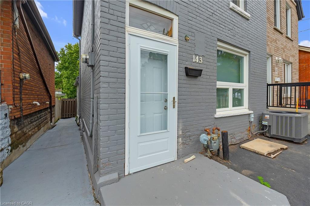 143 Ferrie Street E, Hamilton, ON - Outdoor With Exterior