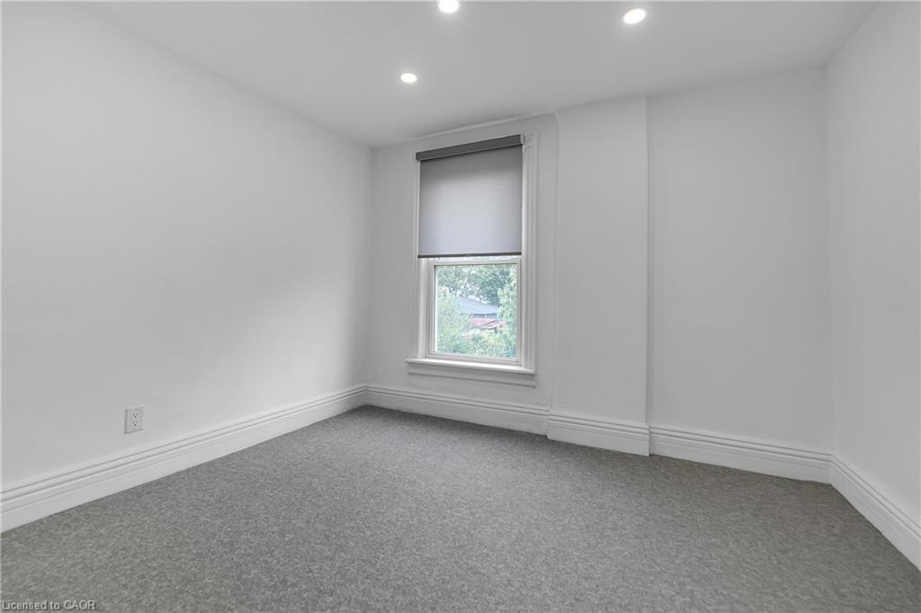 143 Ferrie Street E, Hamilton, ON - Indoor Photo Showing Other Room