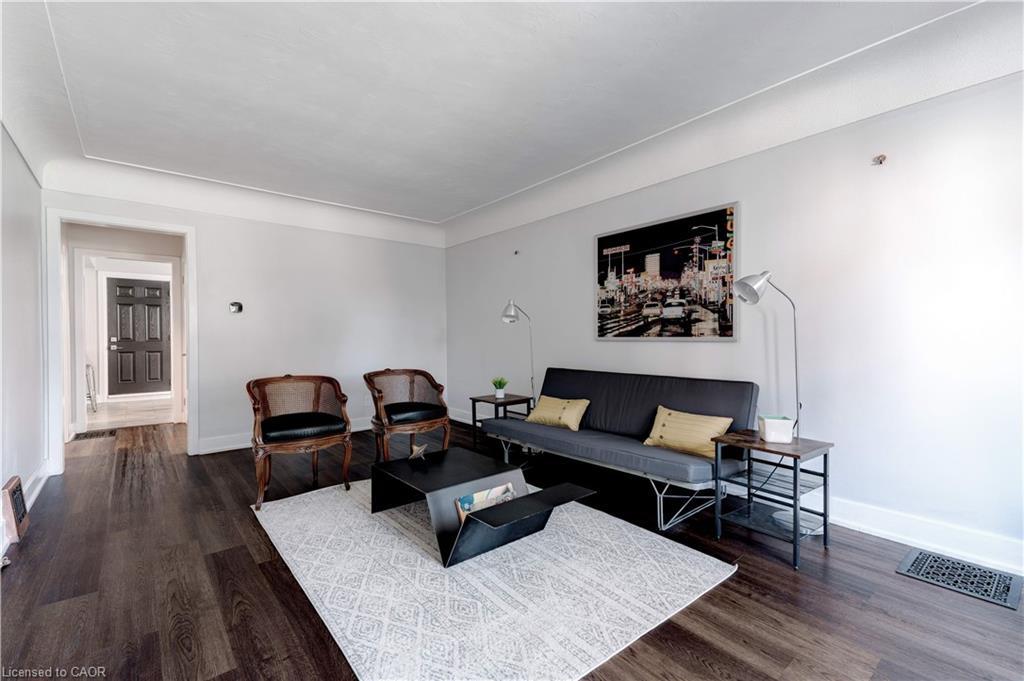 97 Knyvet Avenue, Hamilton, ON - Indoor Photo Showing Living Room