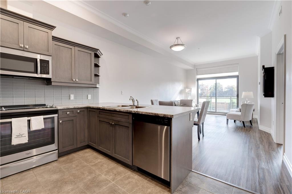 106-3290 New Street, Burlington, ON - Indoor Photo Showing Kitchen With Stainless Steel Kitchen
