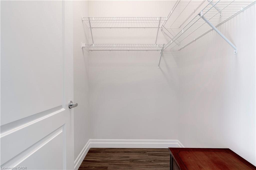 106-3290 New Street, Burlington, ON - Indoor With Storage