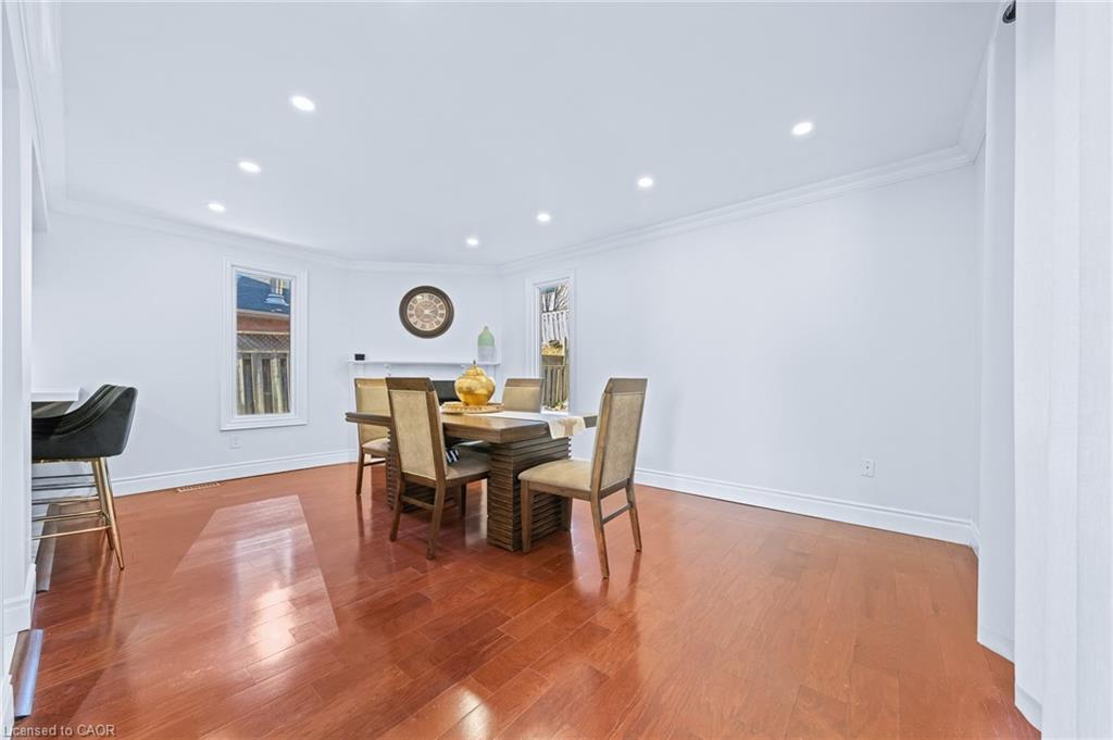 46 Novoco Drive, Hamilton, ON - Indoor Photo Showing Dining Room