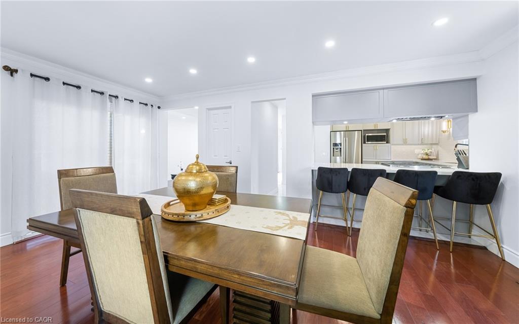46 Novoco Drive, Hamilton, ON - Indoor Photo Showing Dining Room