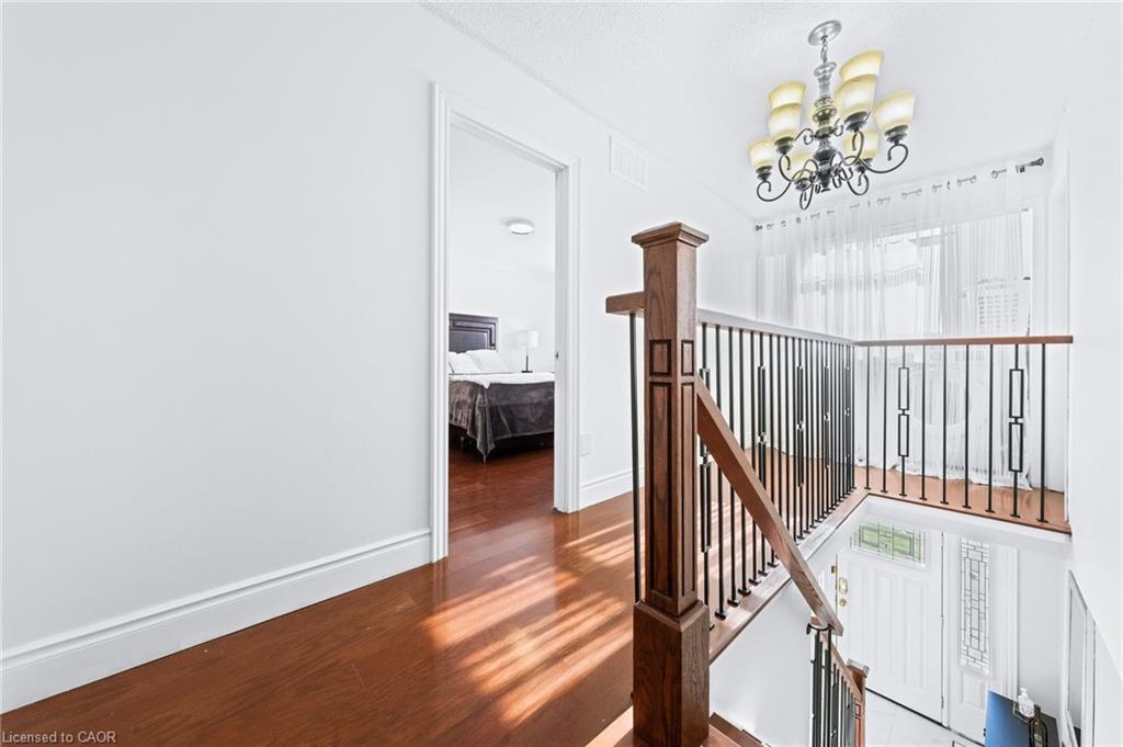 46 Novoco Drive, Hamilton, ON - Indoor Photo Showing Other Room