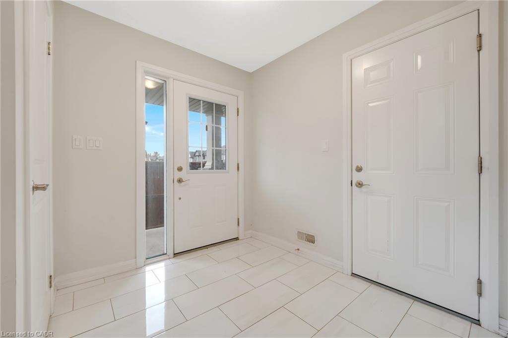 110 Ian Ormston Drive, Kitchener, ON - Indoor Photo Showing Other Room