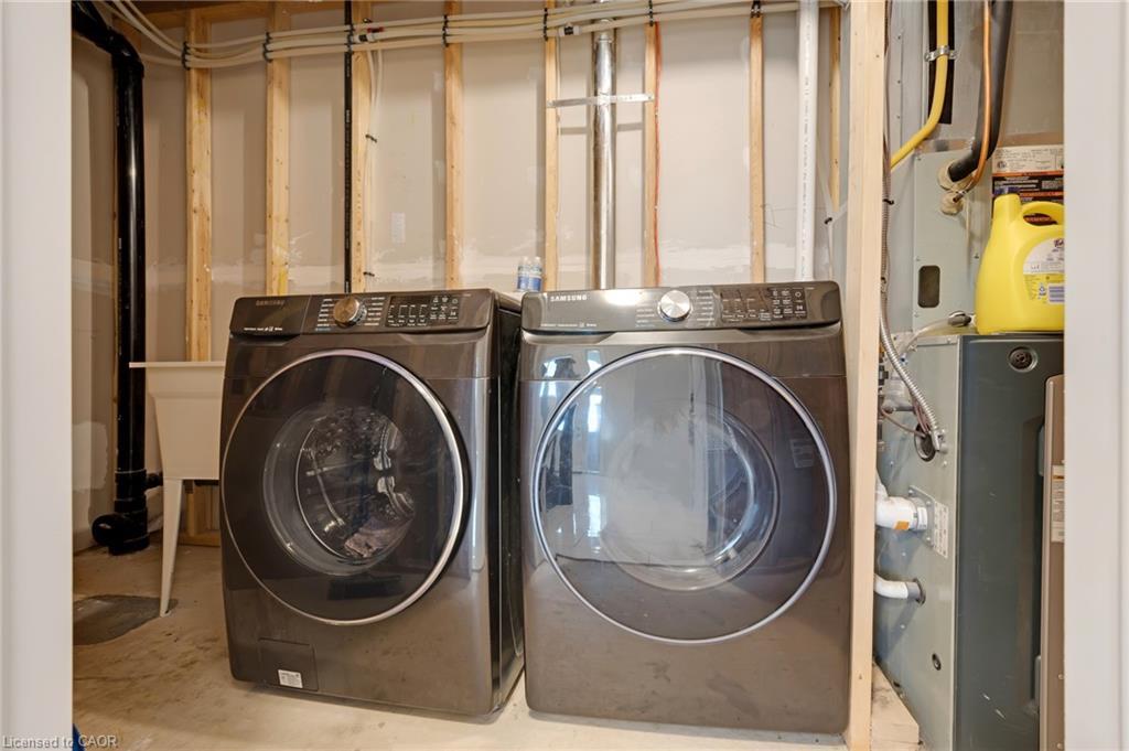 110 Ian Ormston Drive, Kitchener, ON - Indoor Photo Showing Laundry Room