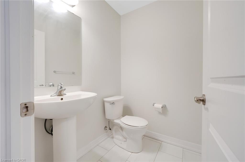 110 Ian Ormston Drive, Kitchener, ON - Indoor Photo Showing Bathroom