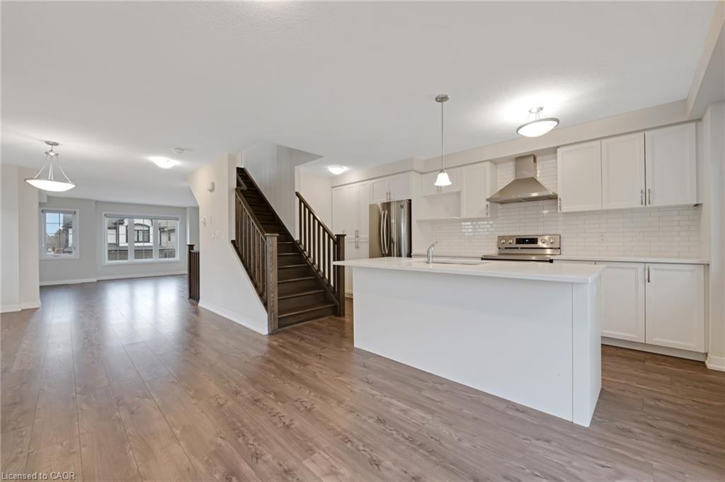 110 Ian Ormston Drive, Kitchener, ON - Indoor Photo Showing Kitchen With Upgraded Kitchen