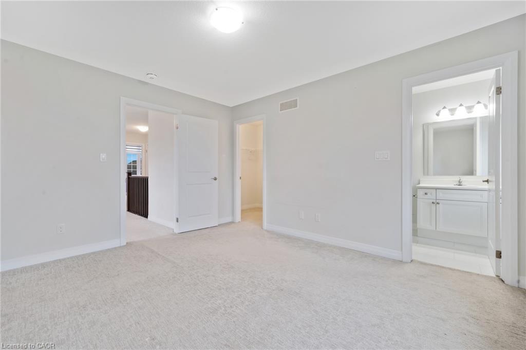 110 Ian Ormston Drive, Kitchener, ON - Indoor