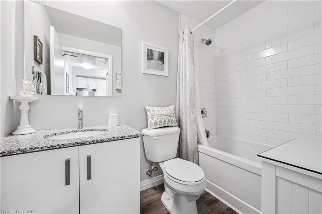 416-108 Garment Street, Kitchener, ON - Indoor Photo Showing Bathroom