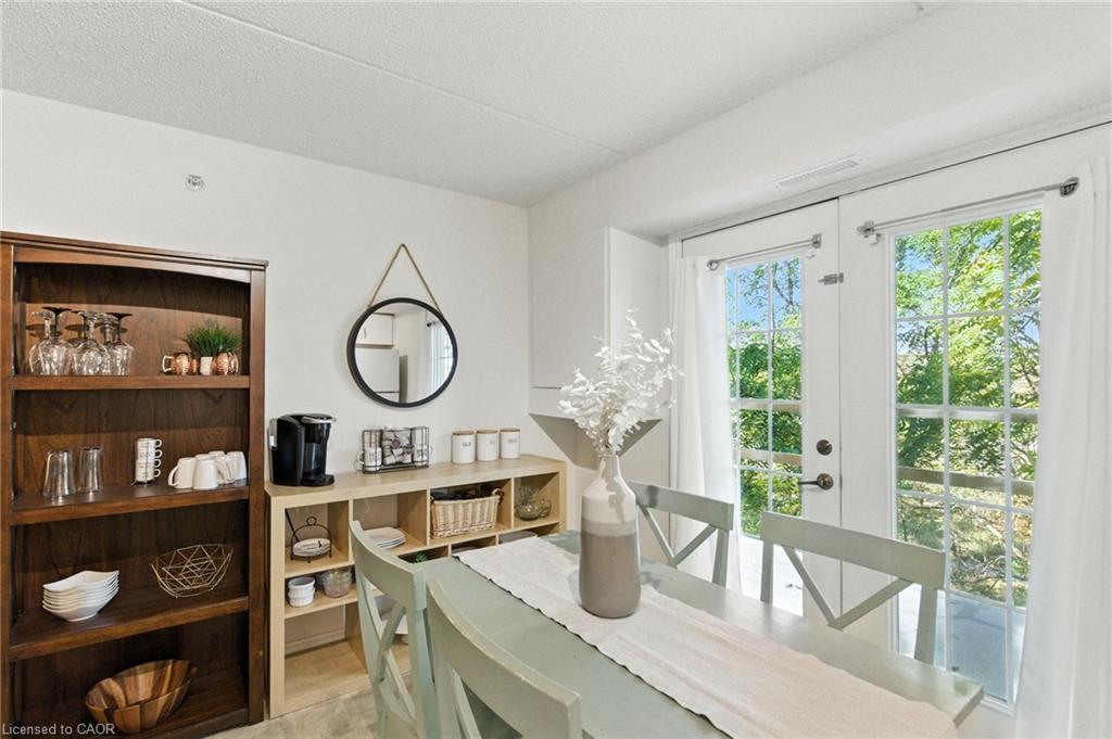 305-1490 Bishops Gate, Oakville, ON - Indoor Photo Showing Other Room