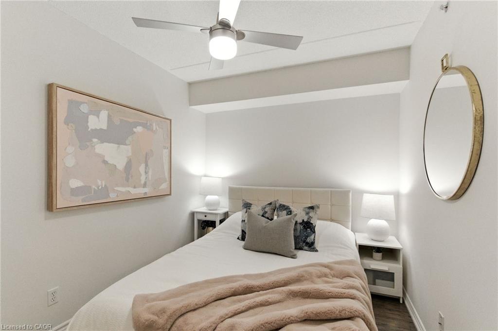 305-1490 Bishops Gate, Oakville, ON - Indoor Photo Showing Bedroom