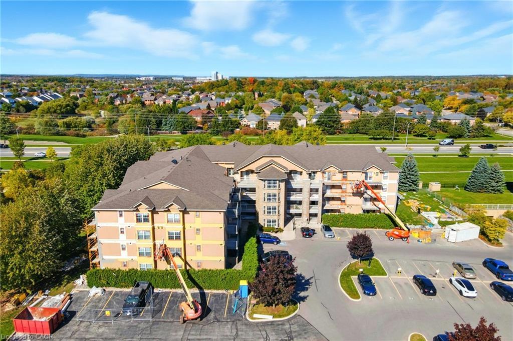 305-1490 Bishops Gate, Oakville, ON - Outdoor With View