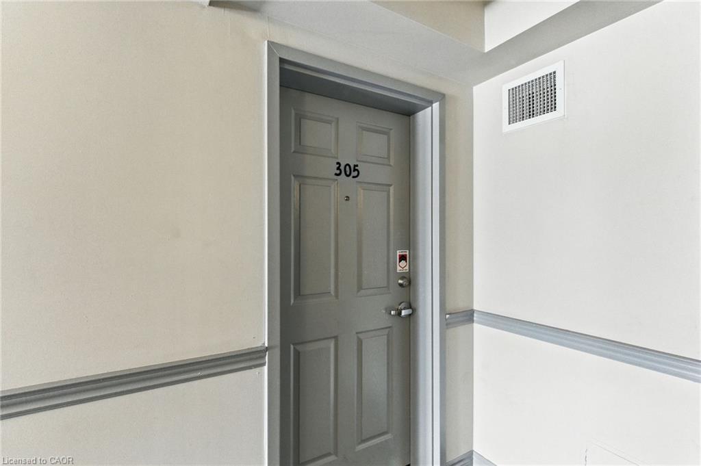 305-1490 Bishops Gate, Oakville, ON - Indoor Photo Showing Other Room