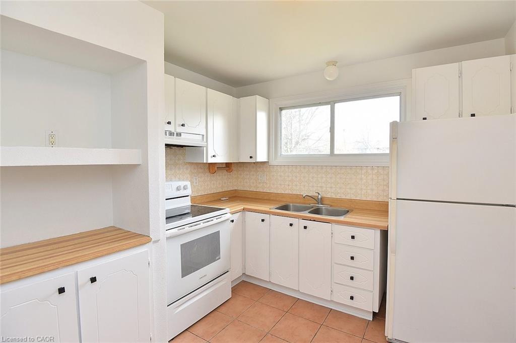 30A-1564 Garth Street, Hamilton, ON - Indoor Photo Showing Kitchen With Double Sink