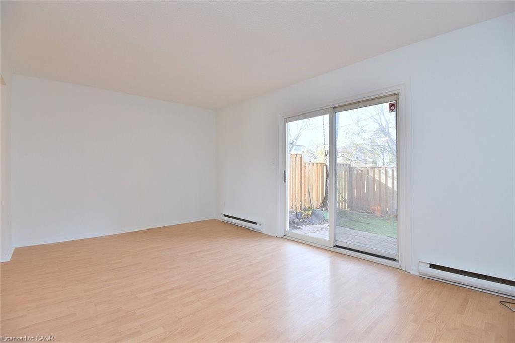 30A-1564 Garth Street, Hamilton, ON - Indoor Photo Showing Other Room