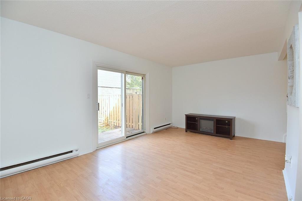 30A-1564 Garth Street, Hamilton, ON - Indoor Photo Showing Other Room