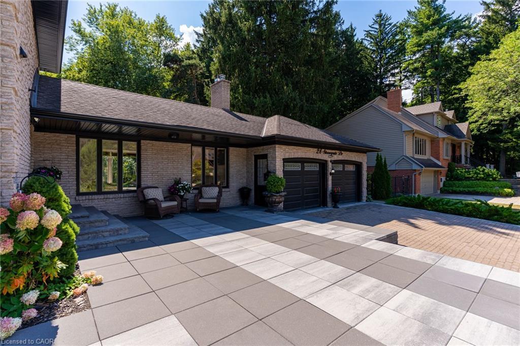 28 Stonegate Drive, Hamilton, ON - Outdoor