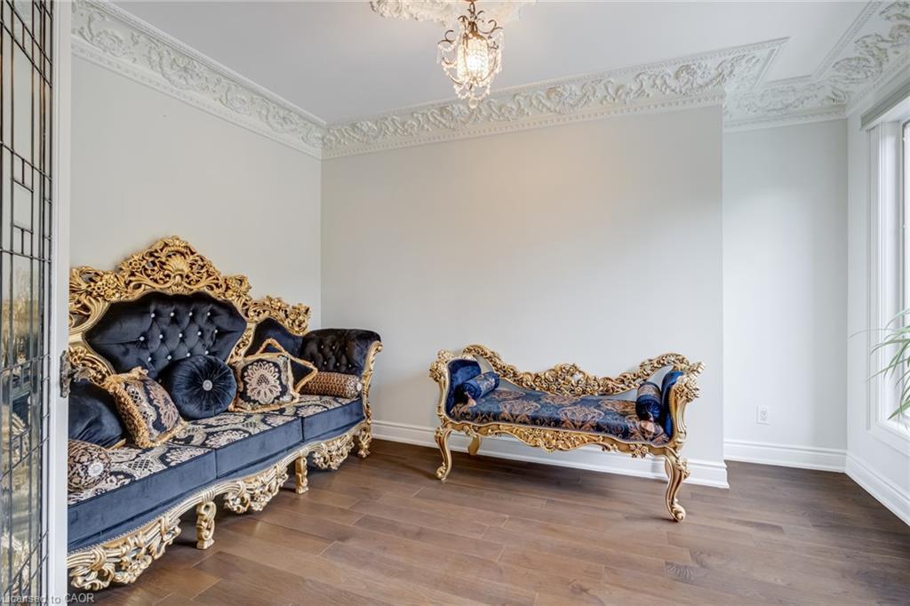 28 Stonegate Drive, Hamilton, ON - Indoor Photo Showing Other Room