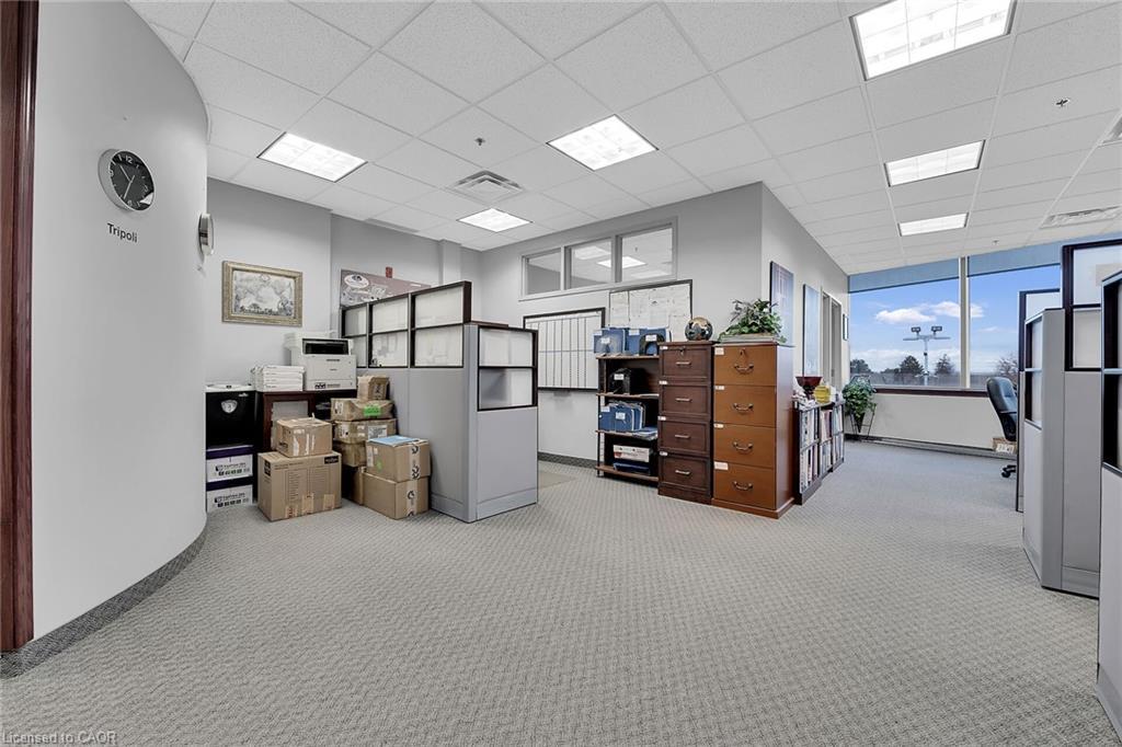 221-1100 South Service Road, Hamilton, ON