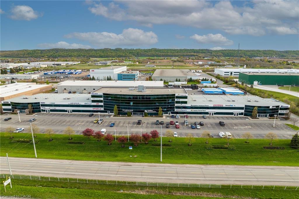 221-1100 South Service Road, Hamilton, ON
