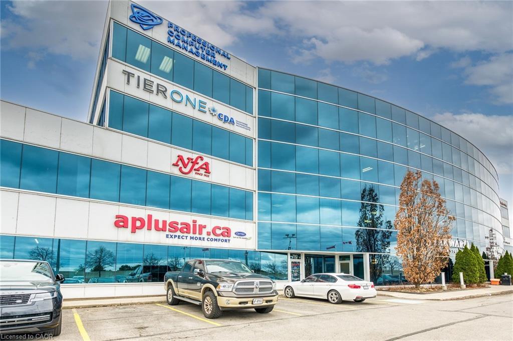 221-1100 South Service Road, Hamilton, ON