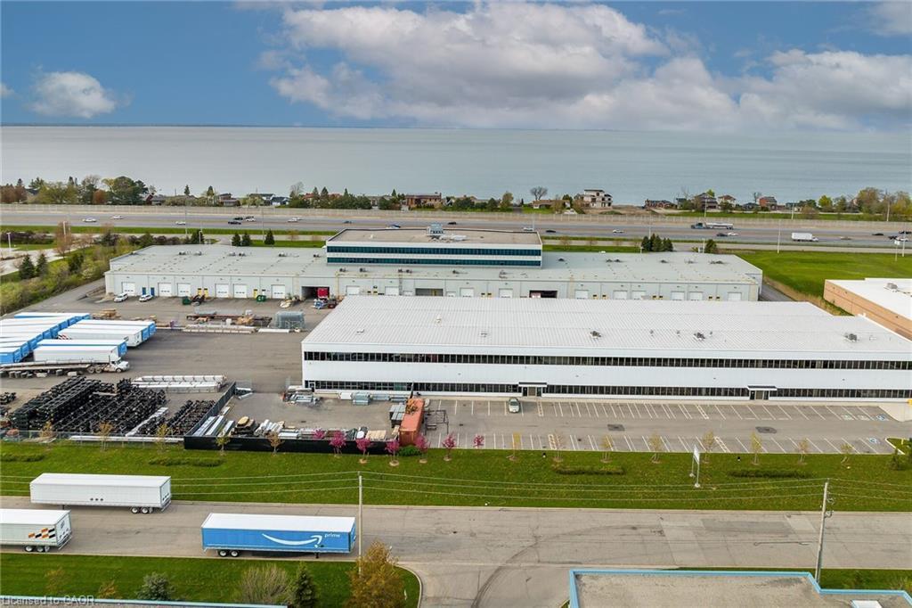 221-1100 South Service Road, Hamilton, ON