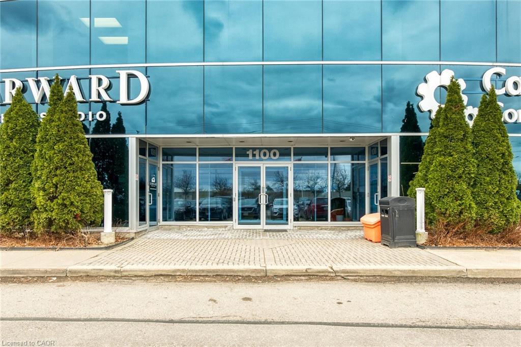 221-1100 South Service Road, Hamilton, ON