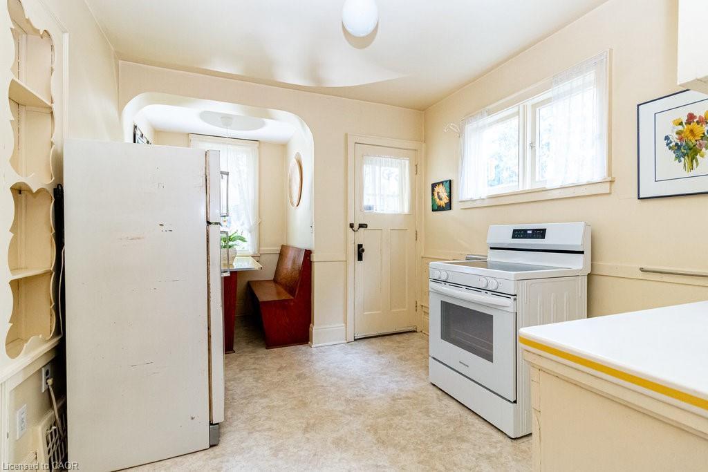 86 Dromore Crescent, Hamilton, ON - Indoor Photo Showing Kitchen