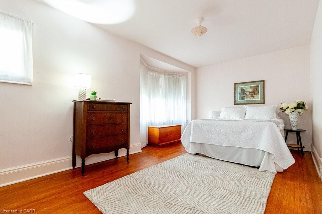 86 Dromore Crescent, Hamilton, ON - Indoor Photo Showing Bedroom