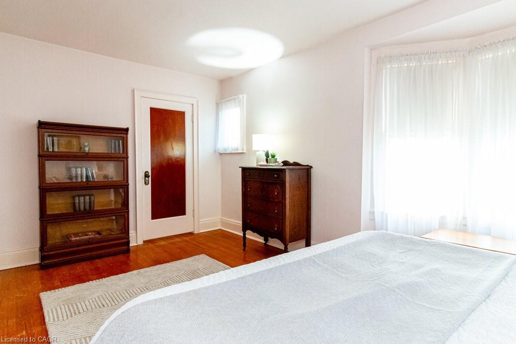 86 Dromore Crescent, Hamilton, ON - Indoor Photo Showing Bedroom