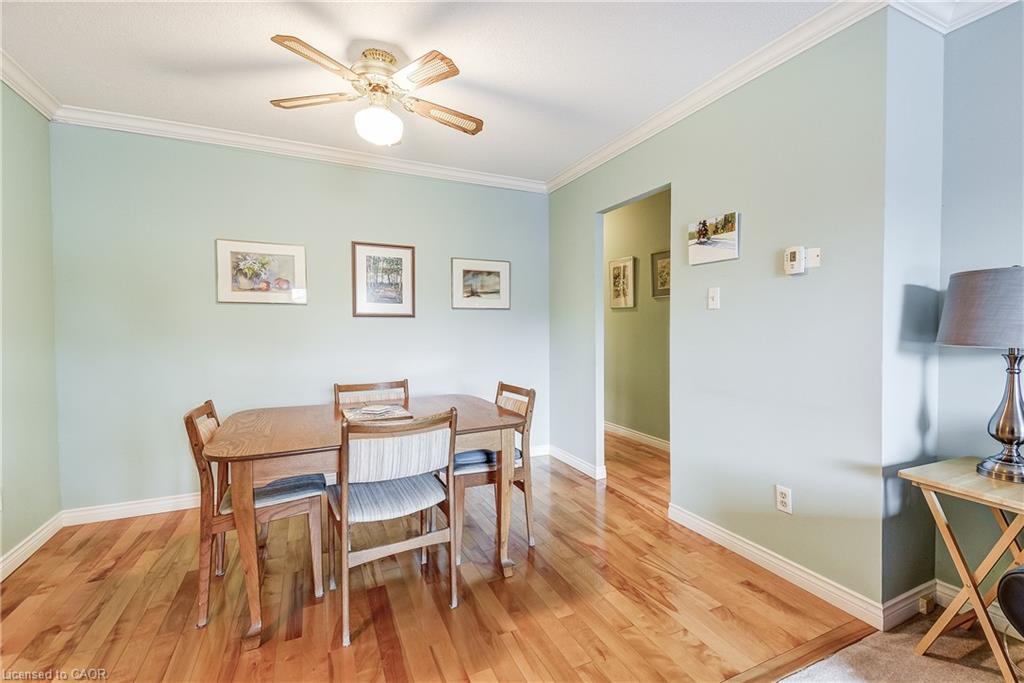 1324 Consort Crescent, Burlington, ON - Indoor Photo Showing Dining Room