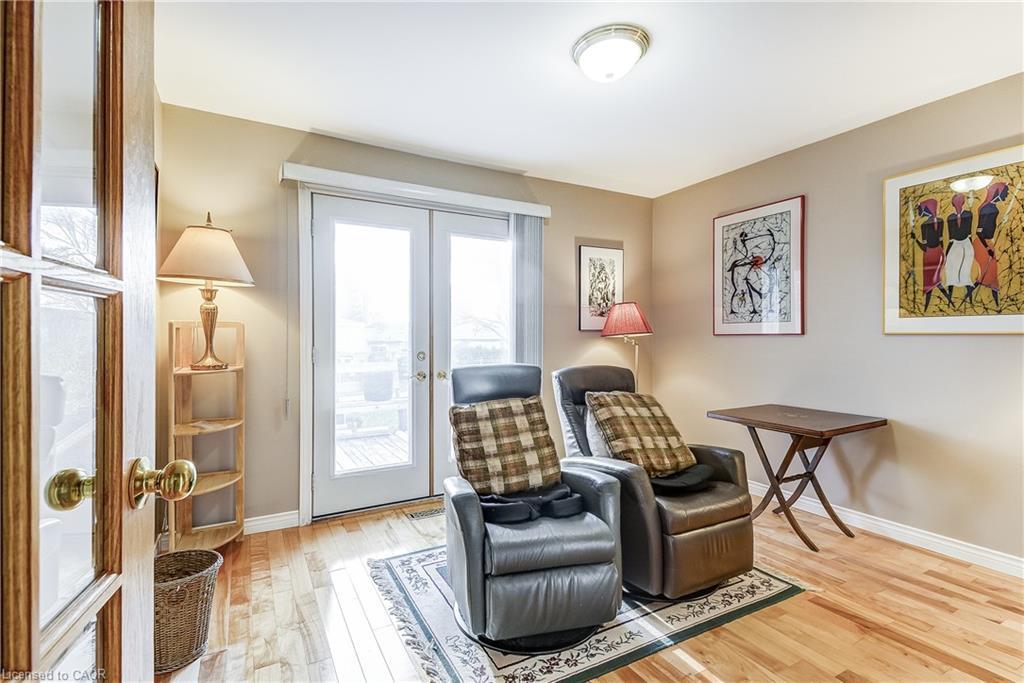 1324 Consort Crescent, Burlington, ON - Indoor