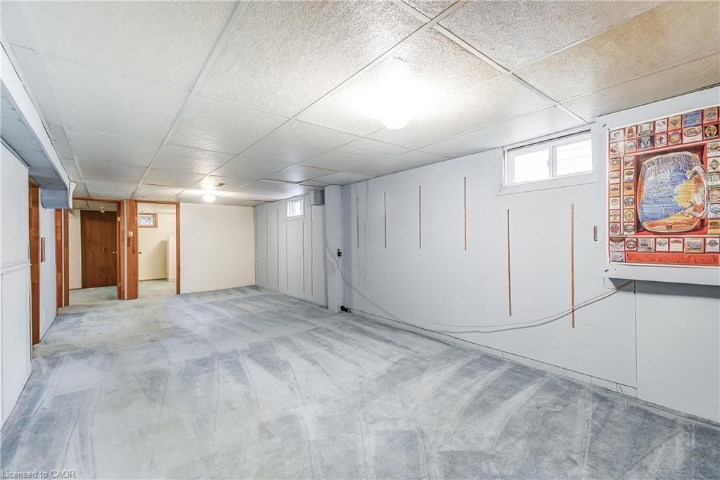 1324 Consort Crescent, Burlington, ON - Indoor Photo Showing Other Room