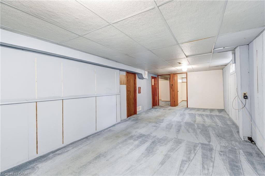 1324 Consort Crescent, Burlington, ON - Indoor Photo Showing Other Room